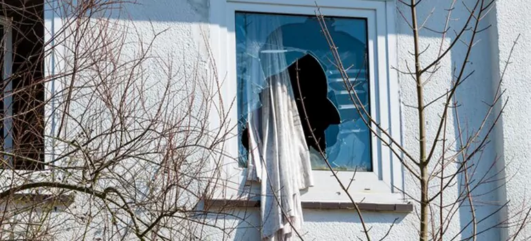 Storm Window Installation Contractors in South Miami Heights, FL
