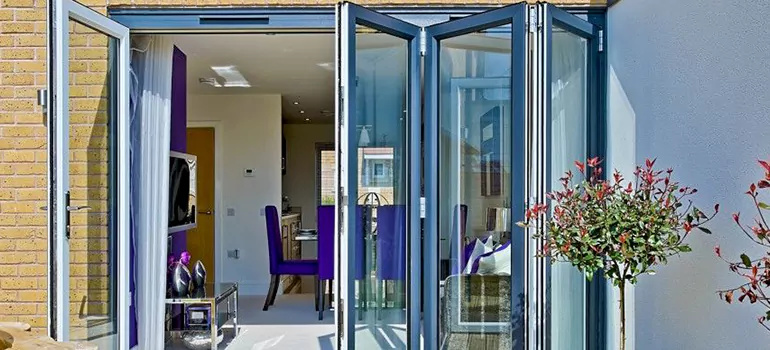 Commercial Door Glass Repair in South Miami Heights, FL